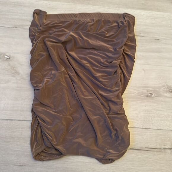 PrettyLittleThings Slinky Ruched Wrap Over Mini Skirt Taupe SZ 0 NWT IN PKG - Picture 8 of 8